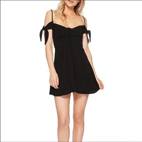 Flynn Skye Dresses & Skirts - Revolve Flynn Skye Bodhi floral mini dress